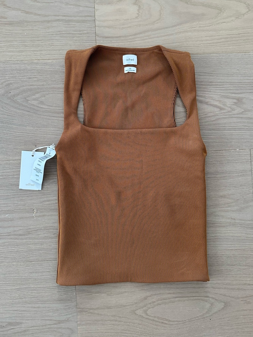 Aritzia ~ Wilfred Libby Top